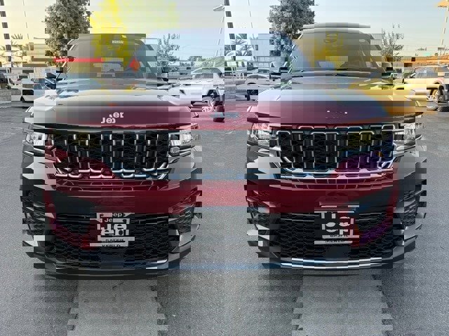 New 2025 Jeep Grand Cherokee Laredo X