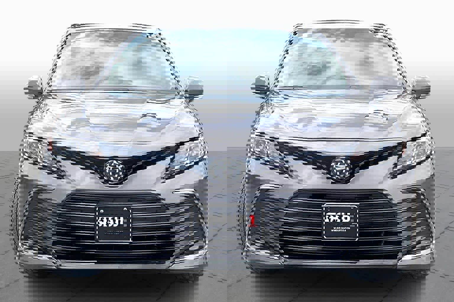 Used 2023 Toyota Camry LE w/ Convenience Package image 4