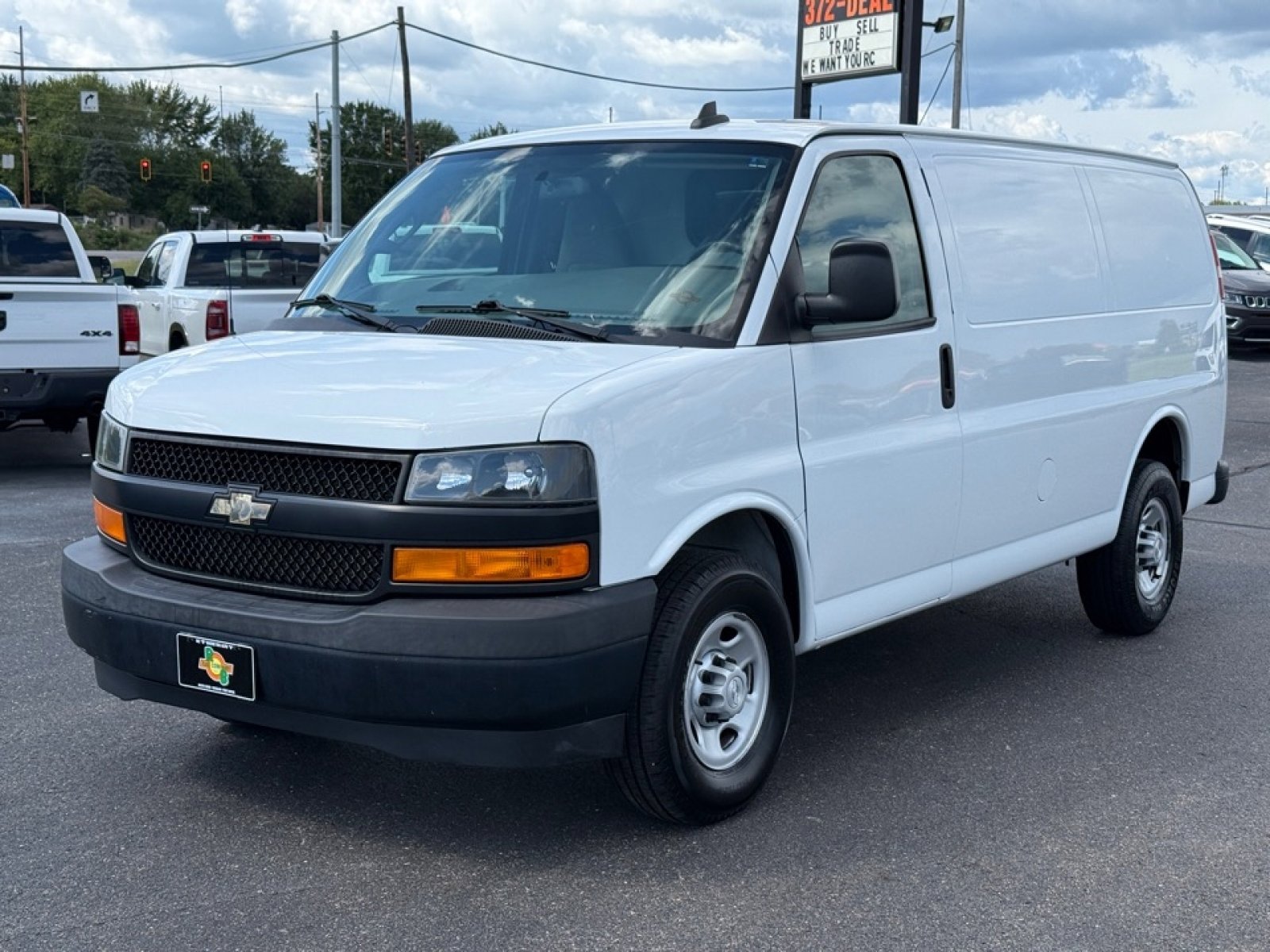 Used 2018 Chevrolet Express 2500 image 4