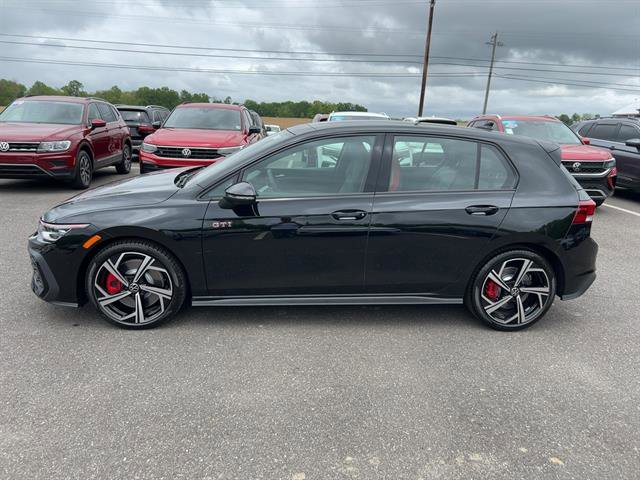 New 2025 Volkswagen GTI SE image 2