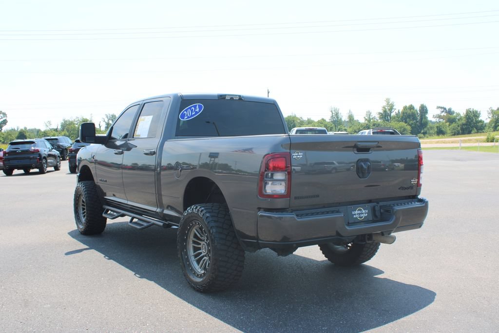 Used 2024 RAM 2500 Big Horn w/ Night Edition AWD/4WD image 7