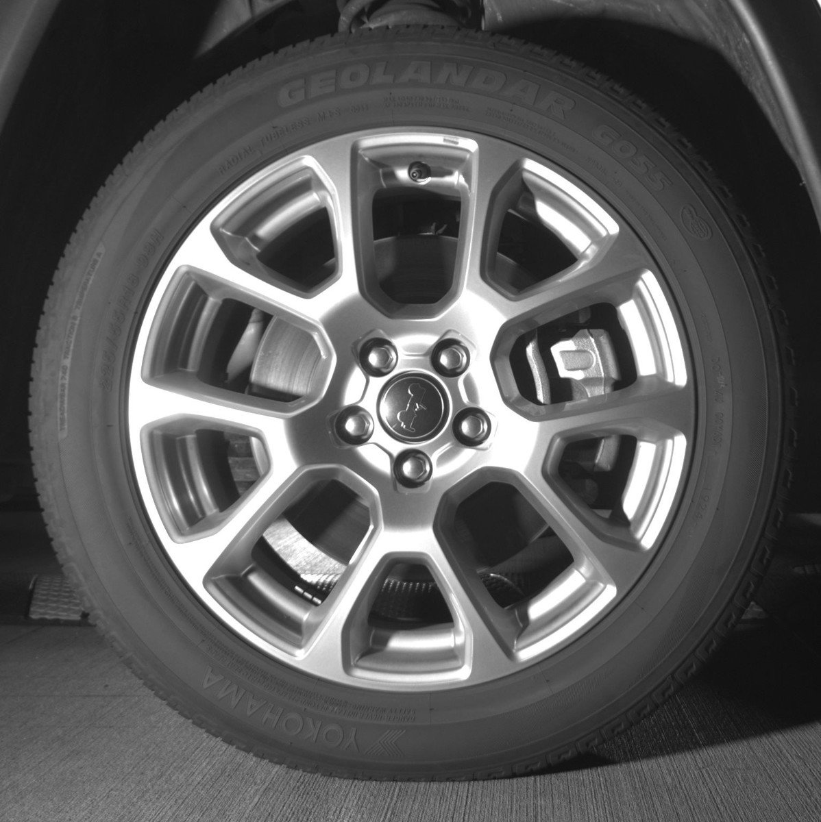 Used 2025 Jeep Compass Limited image 13