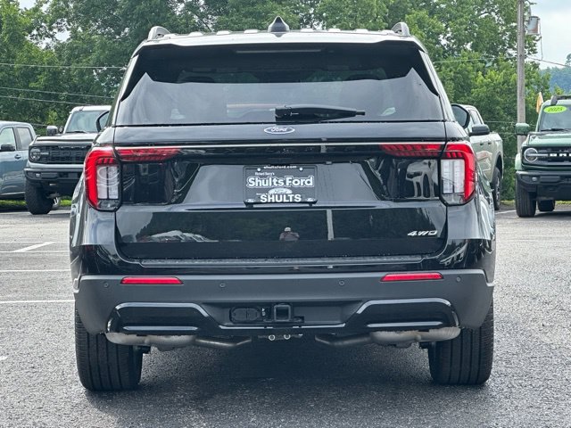 New 2026 Ford Explorer ST-Line w/ ST-Line Street Pack AWD/4WD image 5