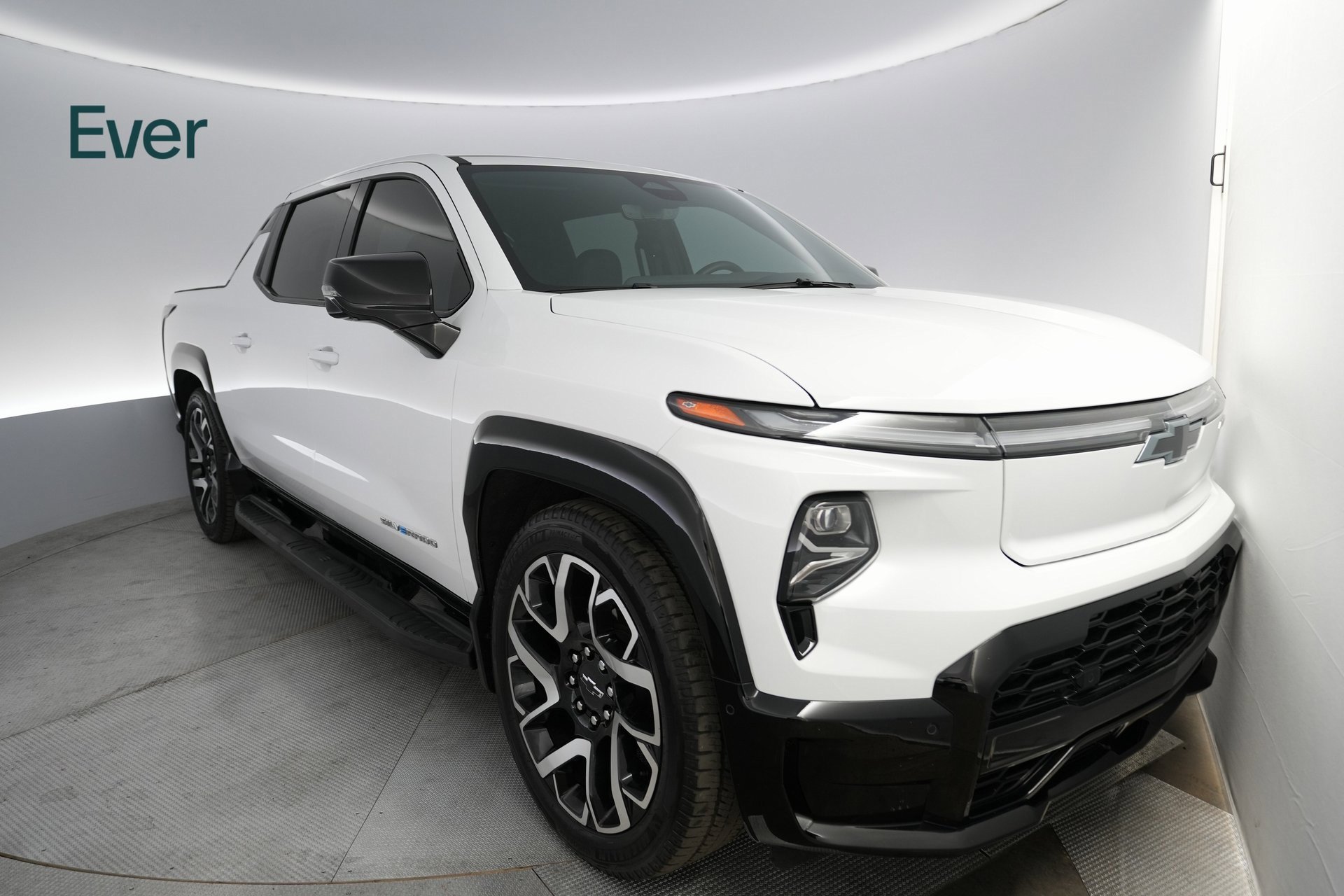 Used 2024 Chevrolet Silverado EV RST image 2