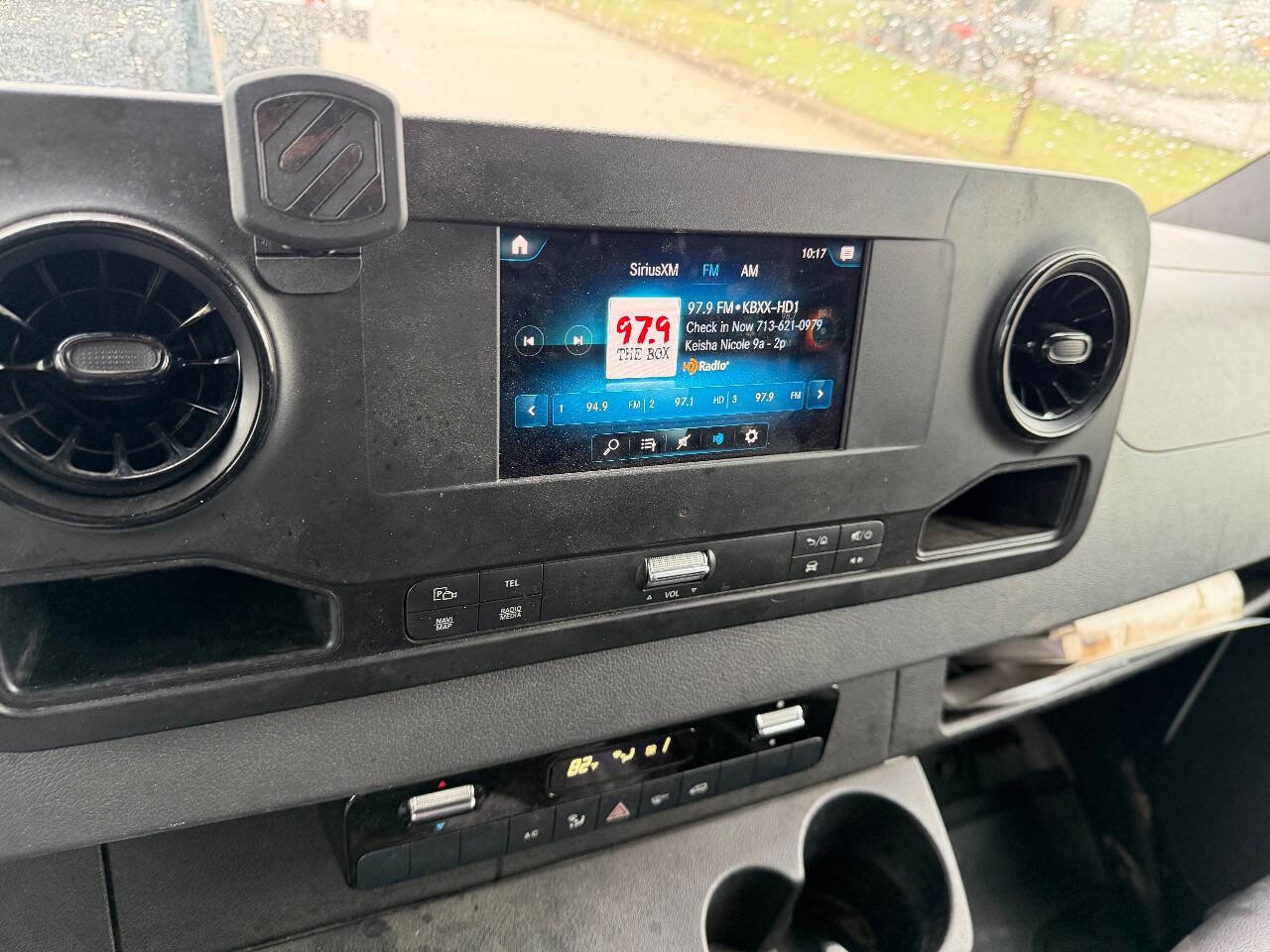 Used 2020 Freightliner Sprinter 2500 image 15