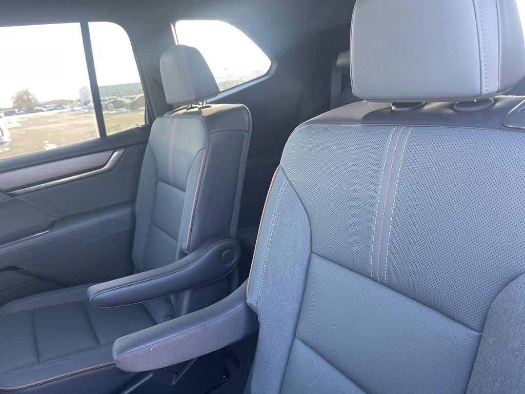 Used 2024 GMC Acadia AT4 w/ LPO, Floor Liner Package image 37