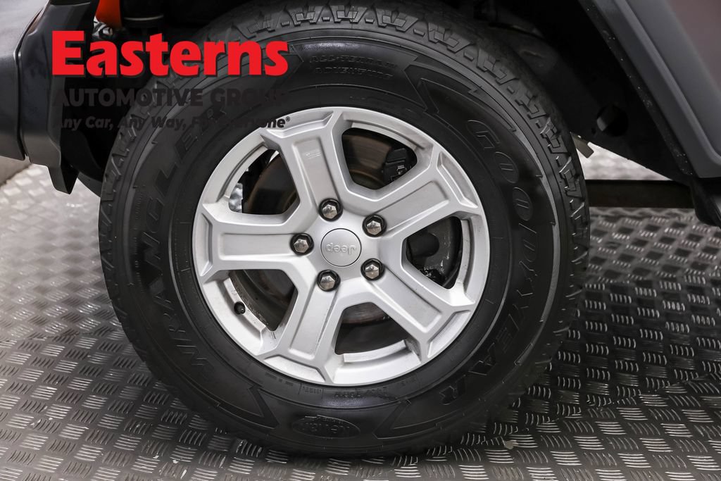 Used 2018 Jeep Wrangler Unlimited Sport S AWD/4WD image 30
