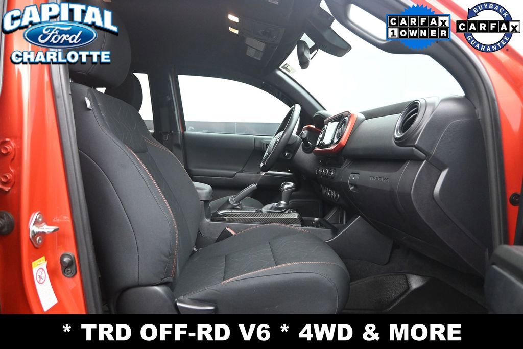 Used 2018 Toyota Tacoma TRD Off-Road w/ Technology Package AWD/4WD image 12