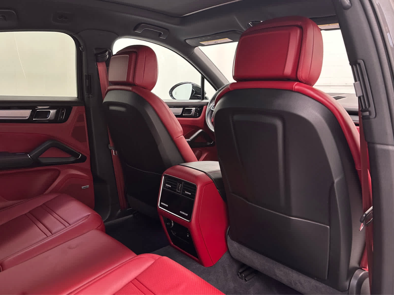 Used 2020 Porsche Cayenne S AWD/4WD image 20