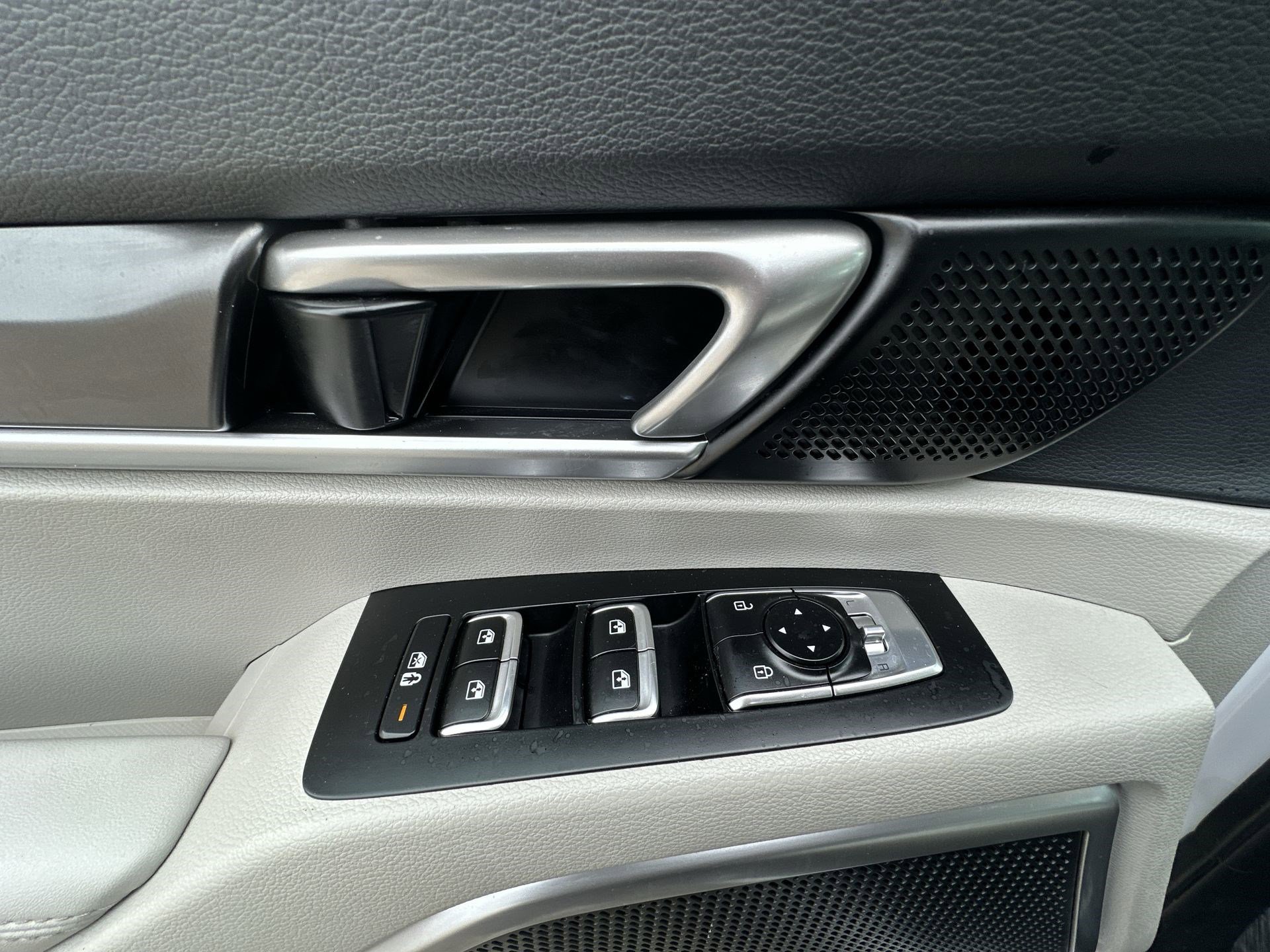 Used 2023 Kia Telluride S image 15