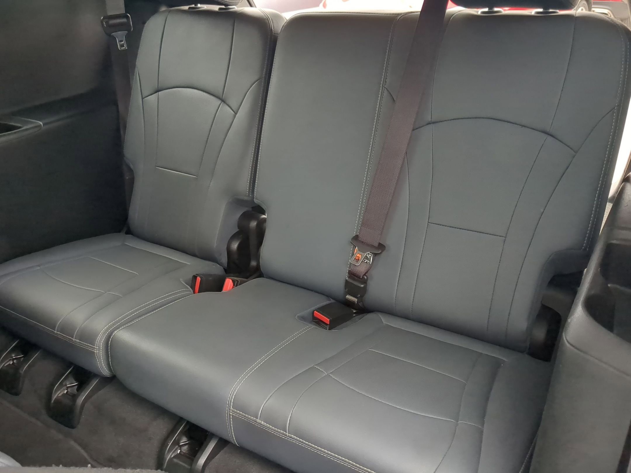 Used 2020 Buick Enclave Essence w/ Sound and Sites Package image 22