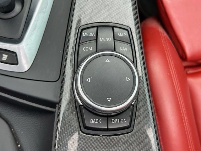 Used 2017 BMW M4 Convertible RWD image 23