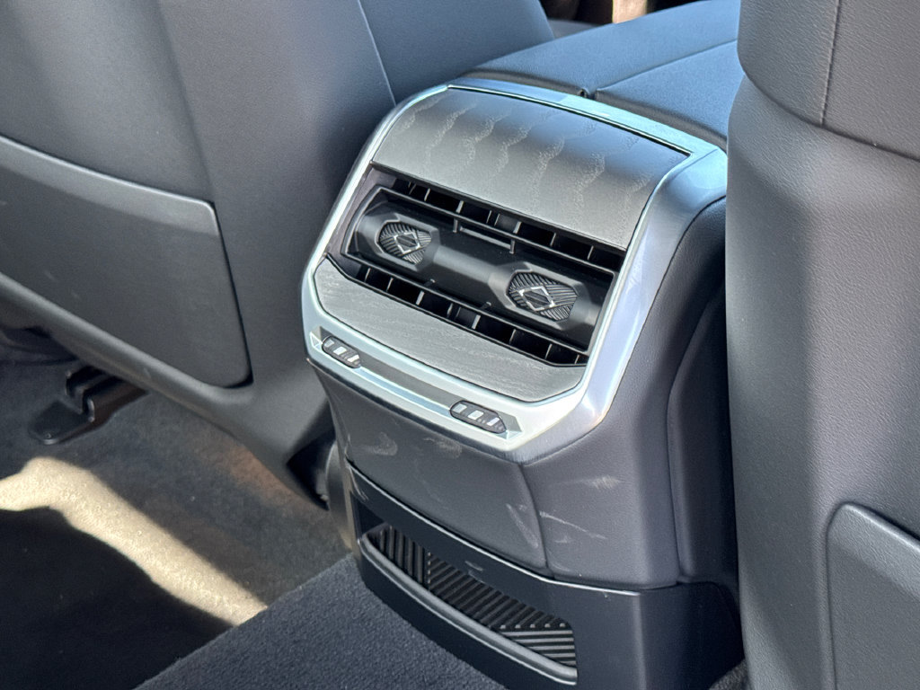New 2026 BMW 740i RWD image 16
