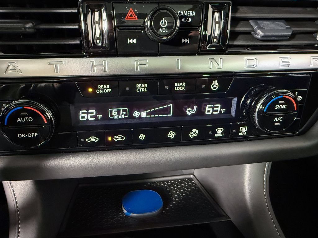 New 2026 Nissan Pathfinder SL w/ SL Premium Package AWD/4WD image 15