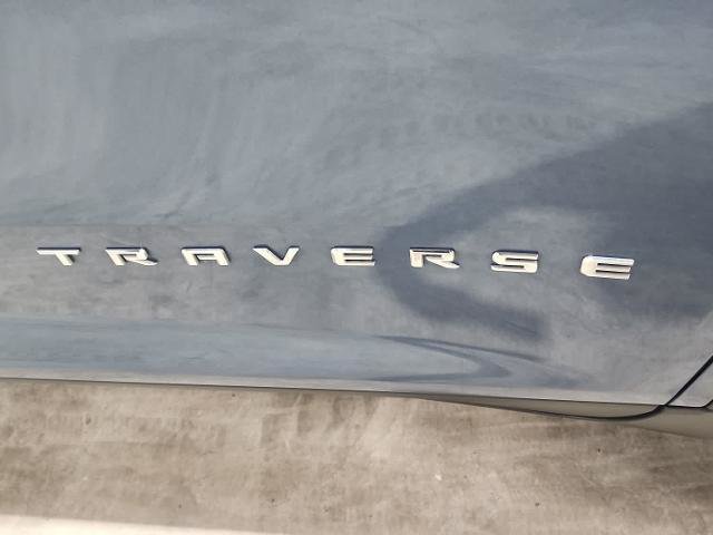 Used 2025 Chevrolet Traverse LT FWD image 17