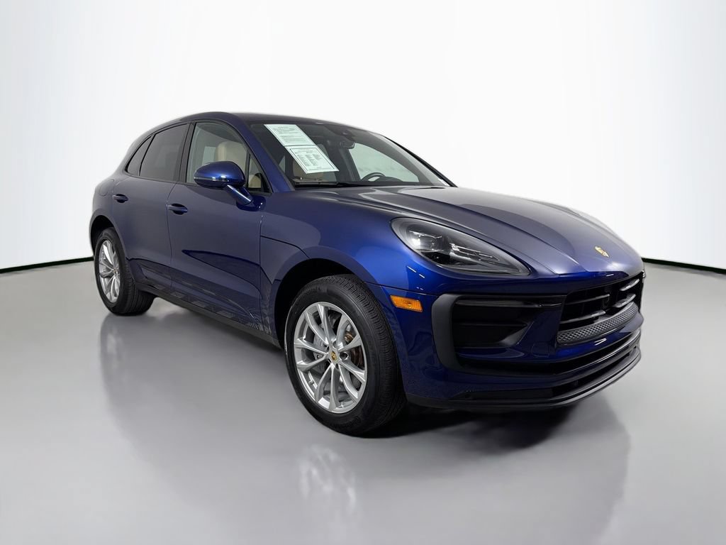 Used 2024 Porsche Macan AWD/4WD image 3