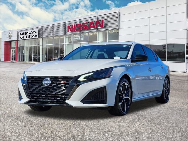 Certified 2024 Nissan Altima 2.5 SR image 3