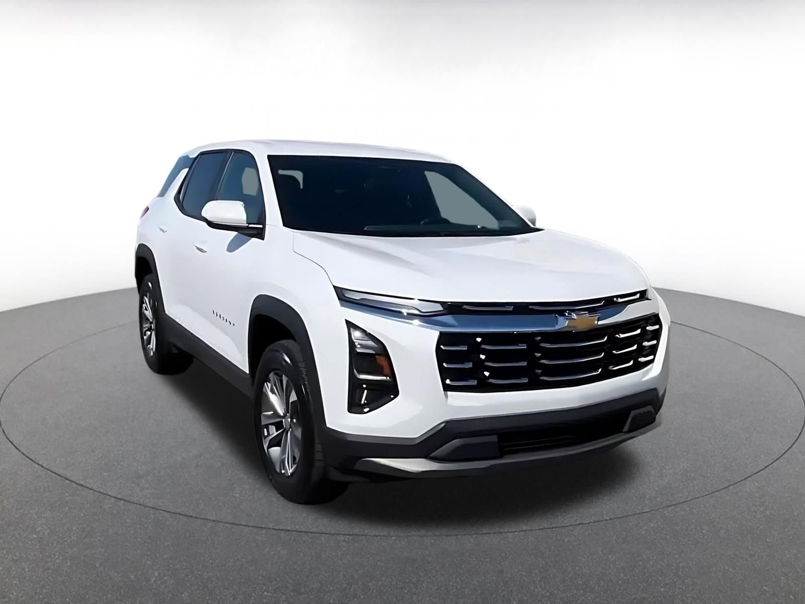 Used 2025 Chevrolet Equinox LT FWD image 3