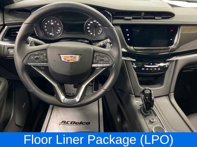 Used 2025 Cadillac XT6 Sport w/ LPO, Onyx Lite Package image 8