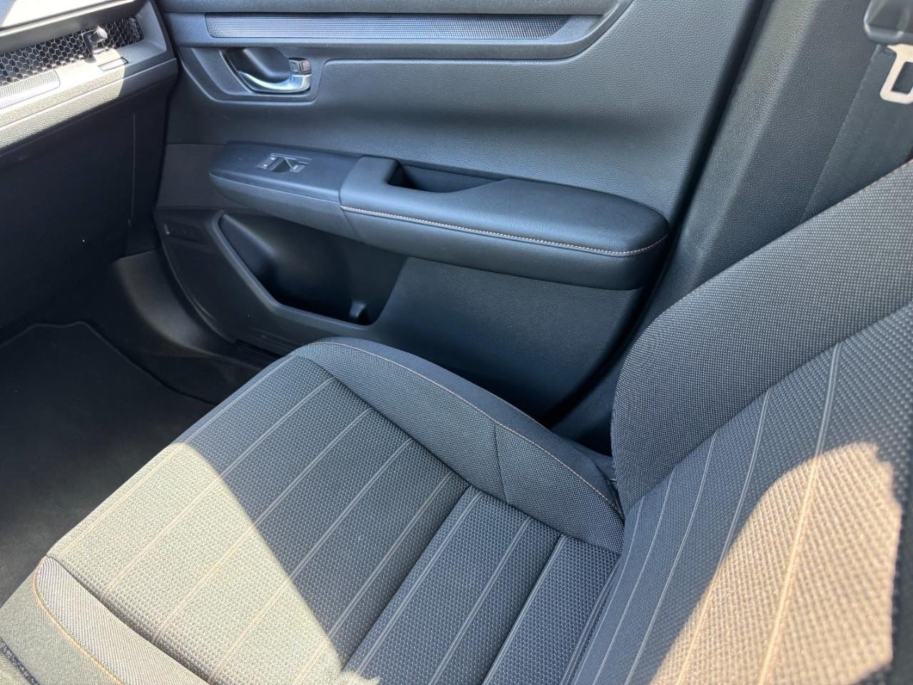 Certified 2025 Honda CR-V Sport image 17
