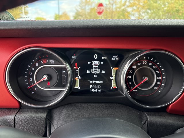 Used 2019 Jeep Wrangler Unlimited Rubicon AWD/4WD image 26