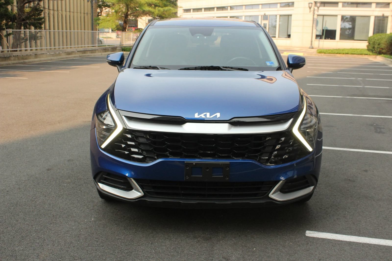 Used 2024 Kia Sportage EX FWD image 3