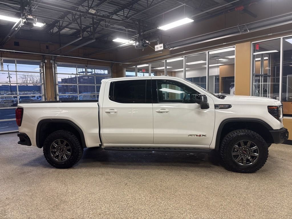 New 2026 GMC Sierra 1500 AT4X AWD/4WD image 8