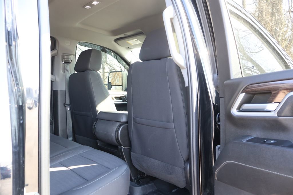 Used 2024 Chevrolet Silverado 2500 LT w/ Convenience Package image 45