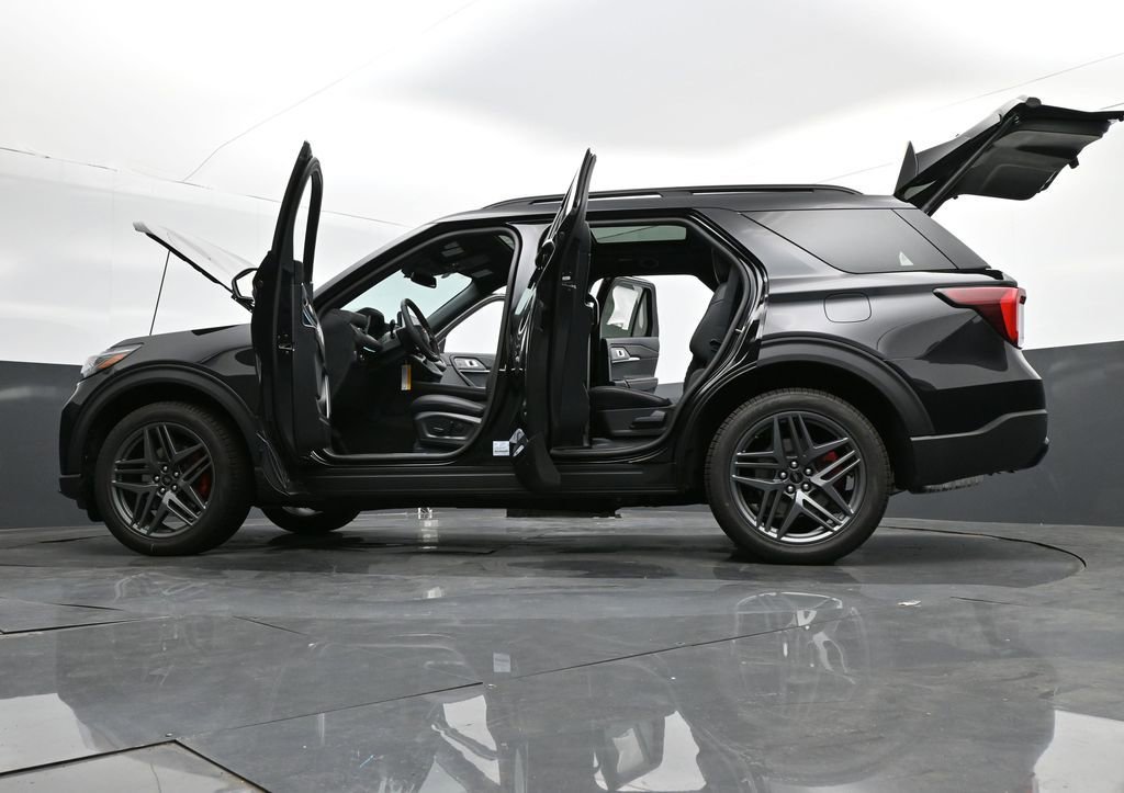 New 2025 Ford Explorer ST-Line w/ Premium Package image 39