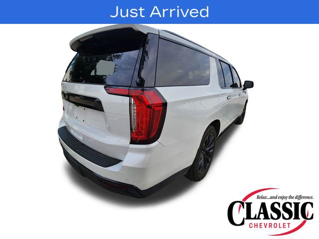 Used 2023 GMC Yukon XL Denali w/ Advanced Technology Package AWD/4WD image 9