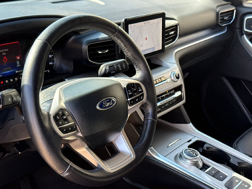 Used 2023 Ford Explorer XLT w/ Equipment Group 202A RWD image 17