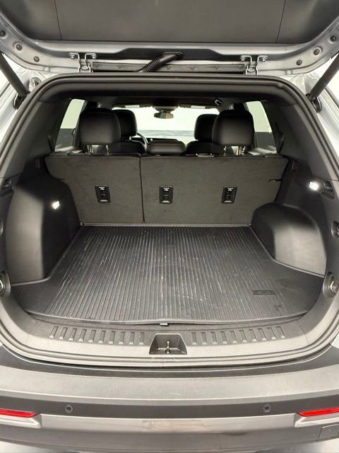 Used 2025 Chevrolet Equinox ACTIV image 59