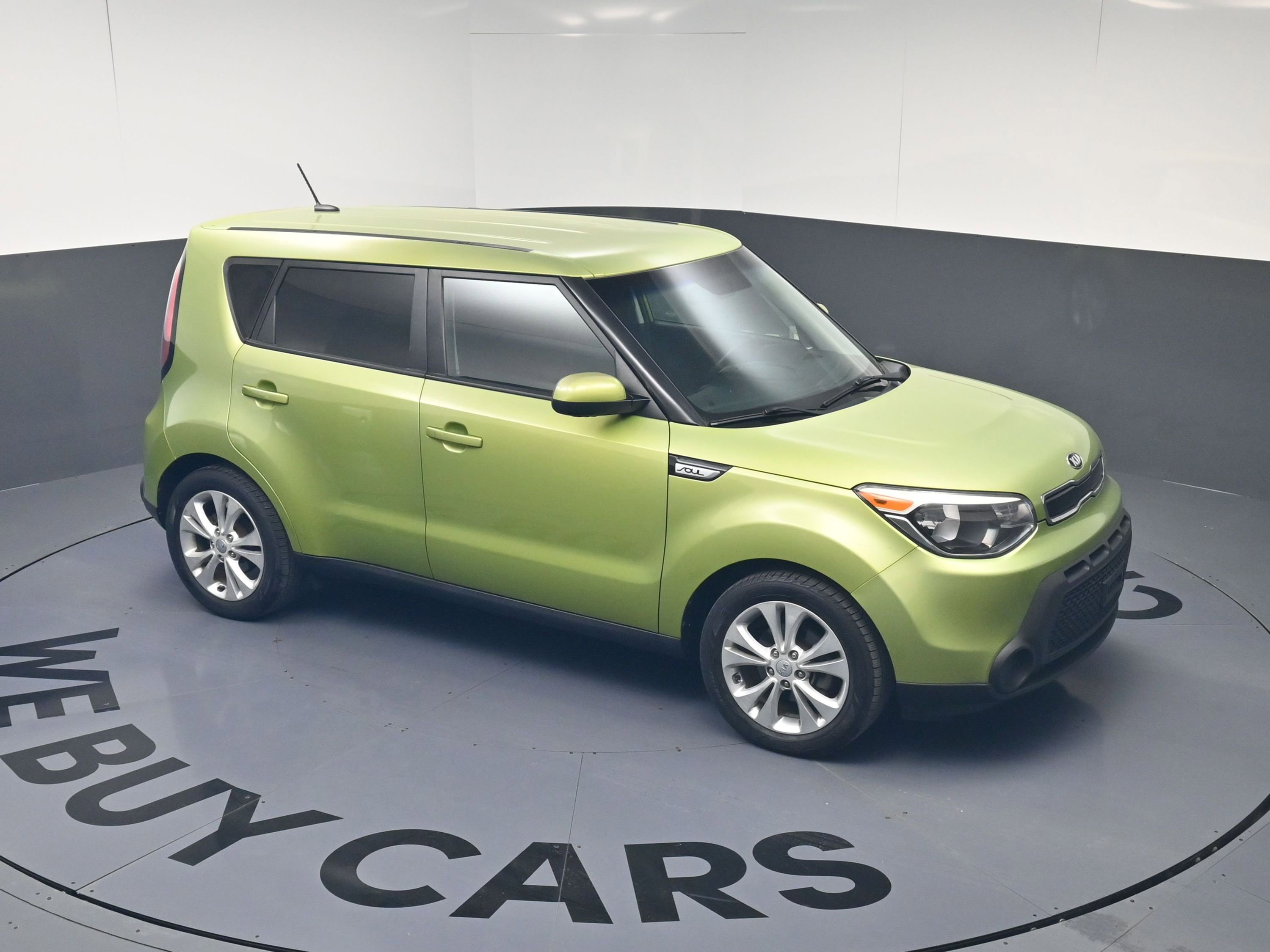 Used 2015 Kia Soul + image 33