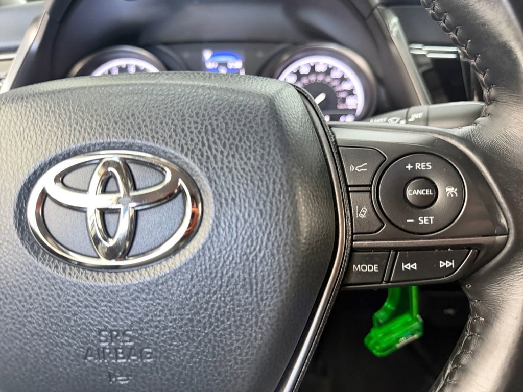 Used 2021 Toyota Camry SE FWD image 25