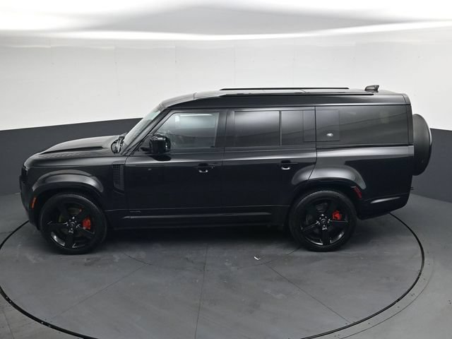 Used 2024 Land Rover Defender 130 X AWD/4WD image 28