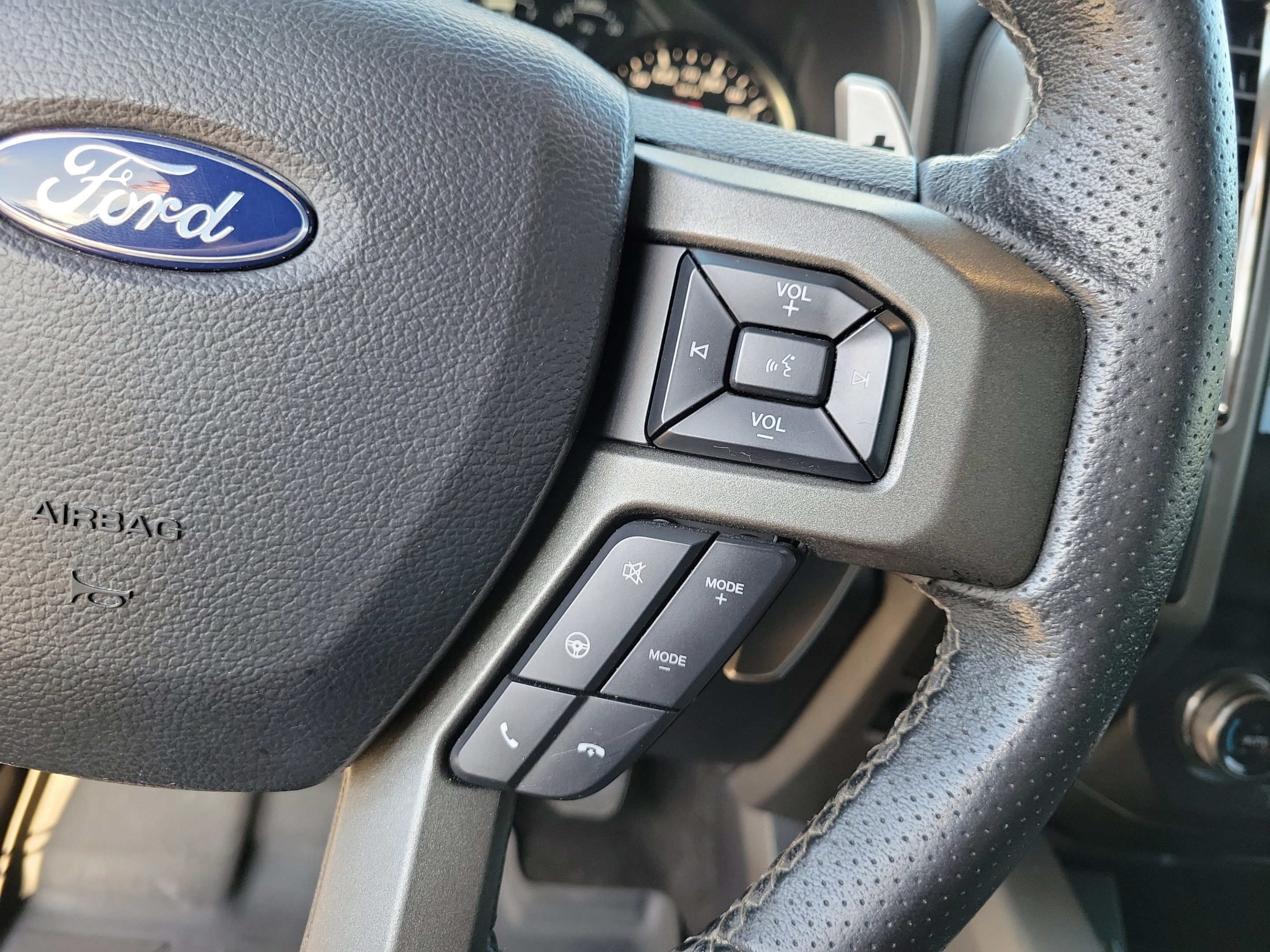 Used 2020 Ford F150 Raptor w/ Equipment Group 802A Luxury AWD/4WD image 24