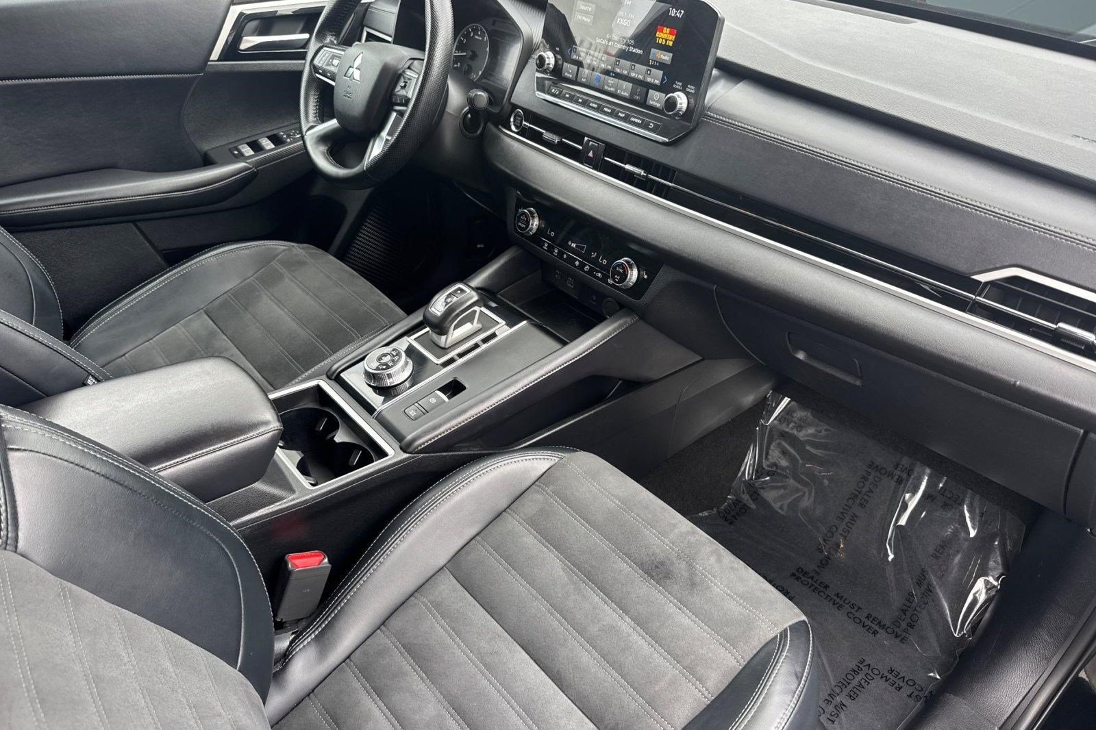Used 2024 Mitsubishi Outlander SE AWD/4WD image 34