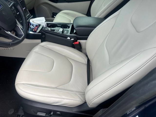 Used 2019 Ford Edge Titanium FWD image 14