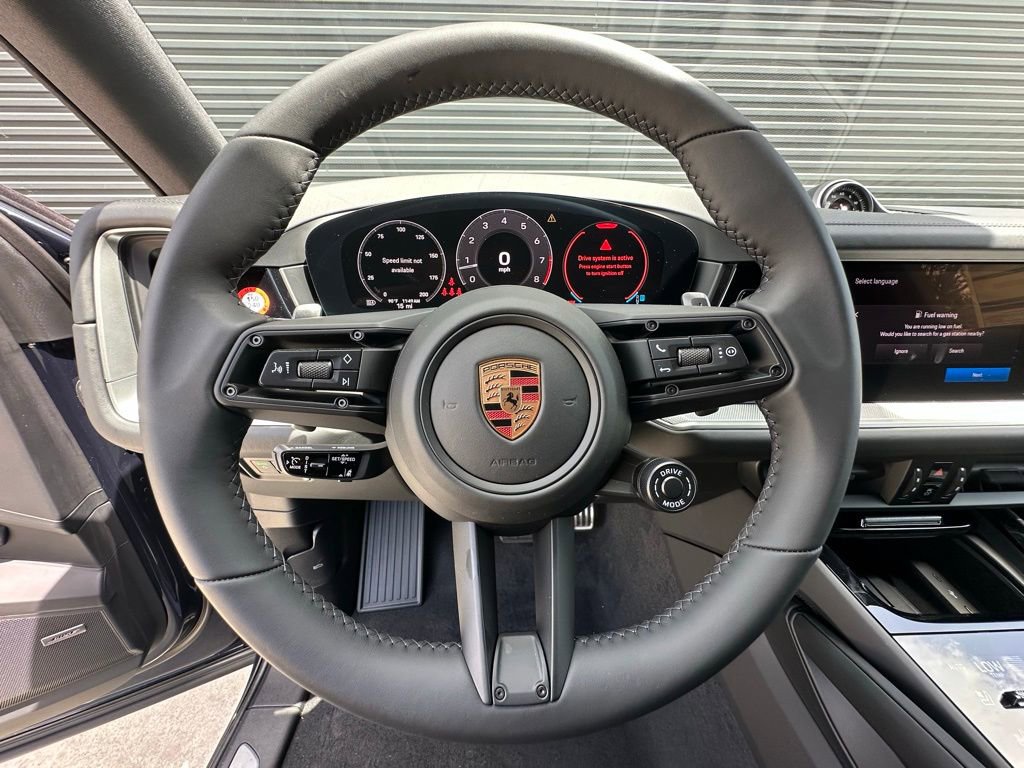 Used 2025 Porsche Cayenne S image 19