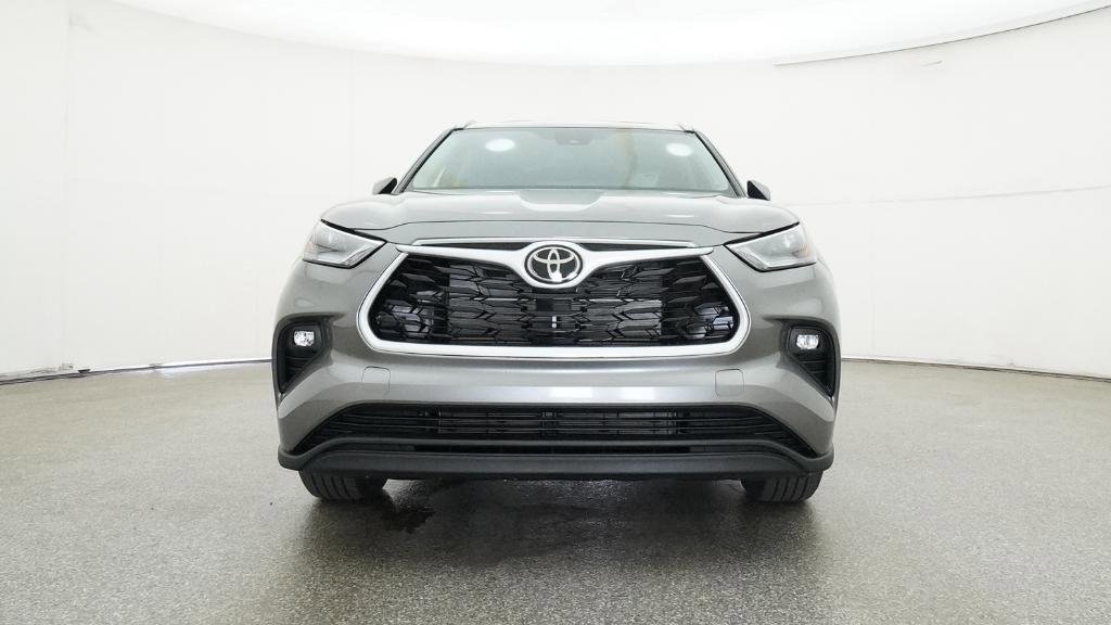 New 2026 Toyota Highlander XLE image 19