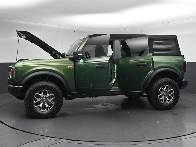 Certified 2023 Ford Bronco Badlands AWD/4WD image 56
