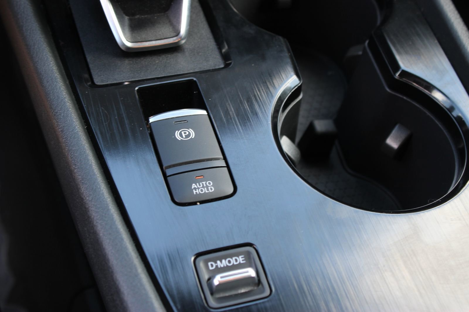 Used 2024 Nissan Rogue S FWD image 18