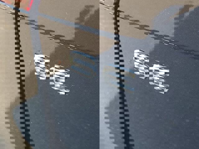 Used 2024 Volkswagen Tiguan SE image 6