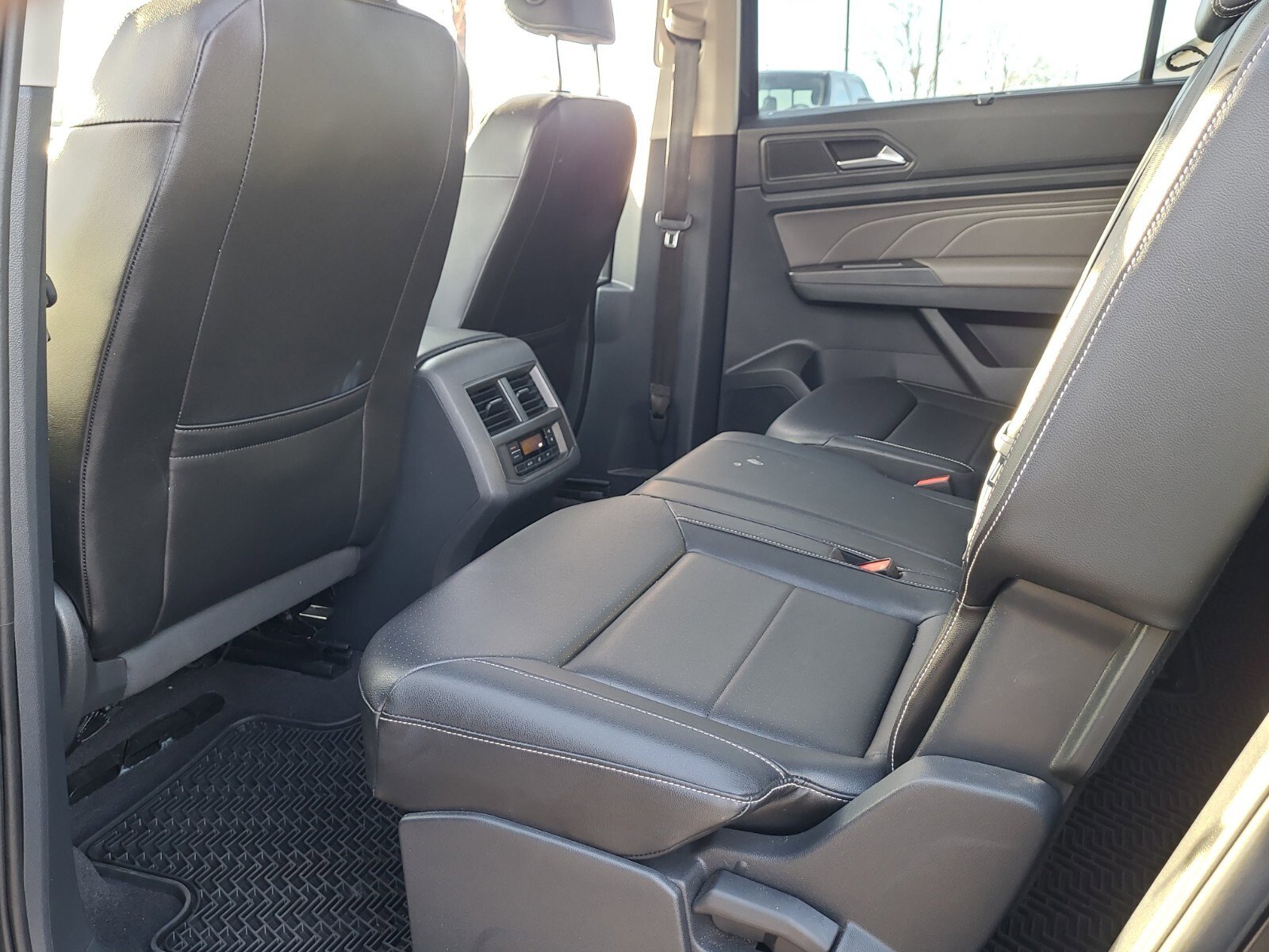 Certified 2023 Volkswagen Atlas SE image 11