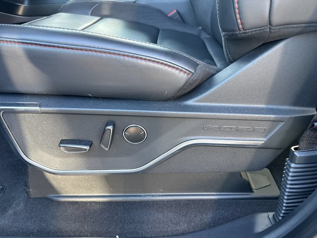 Used 2025 Ford F150 Raptor AWD/4WD image 16
