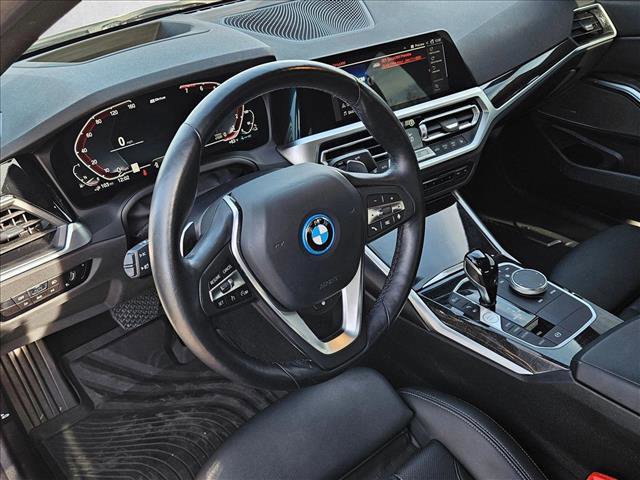 Used 2022 BMW 330e w/ Premium Package image 10