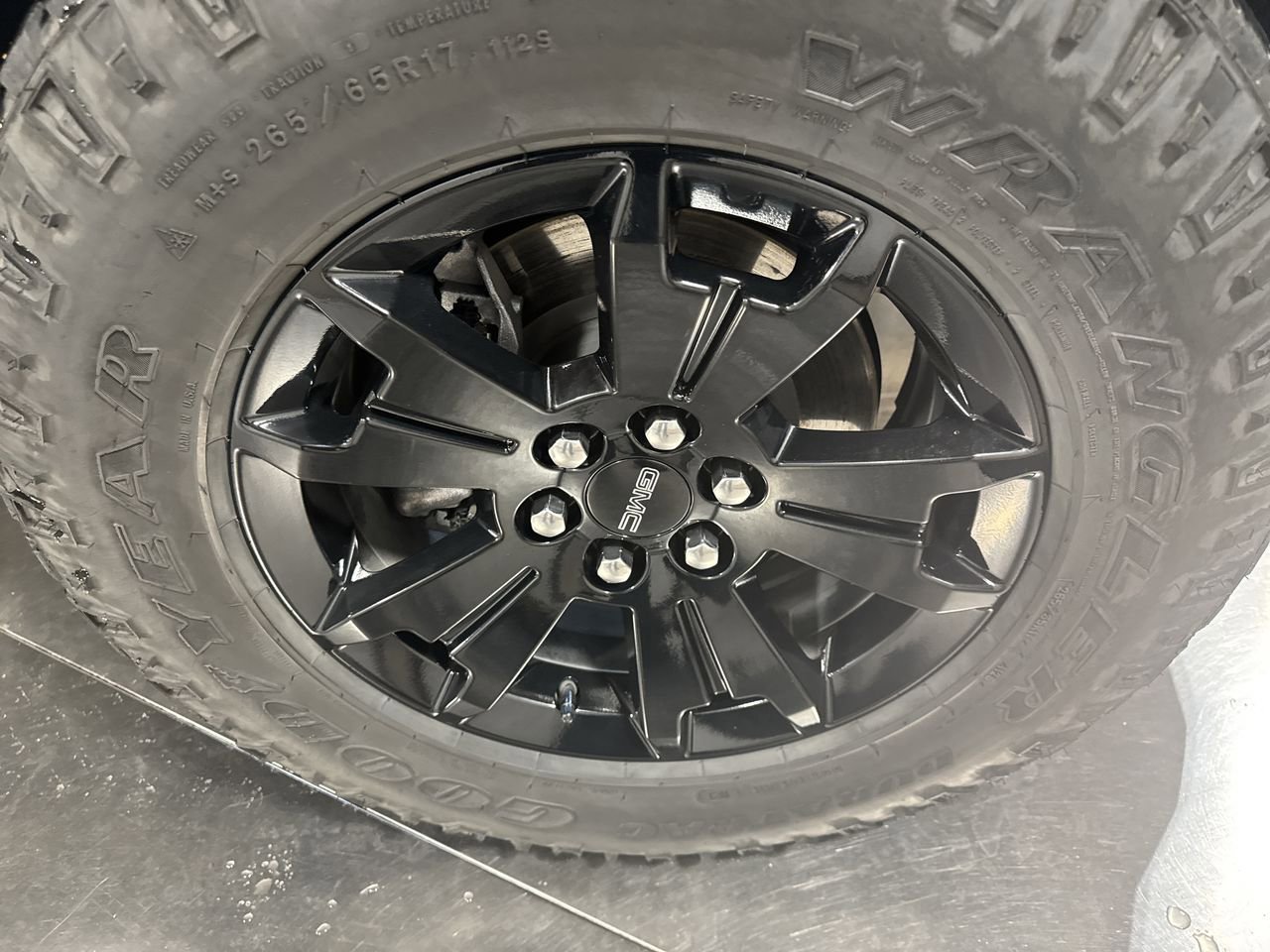 Used 2022 GMC Canyon AT4 image 14