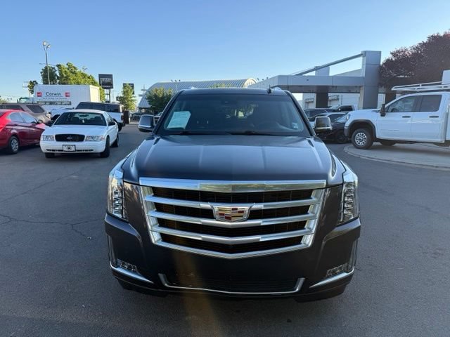 Used 2016 Cadillac Escalade Luxury AWD/4WD image 3