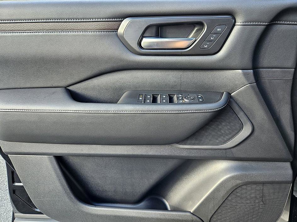 New 2026 Nissan Armada SL image 29