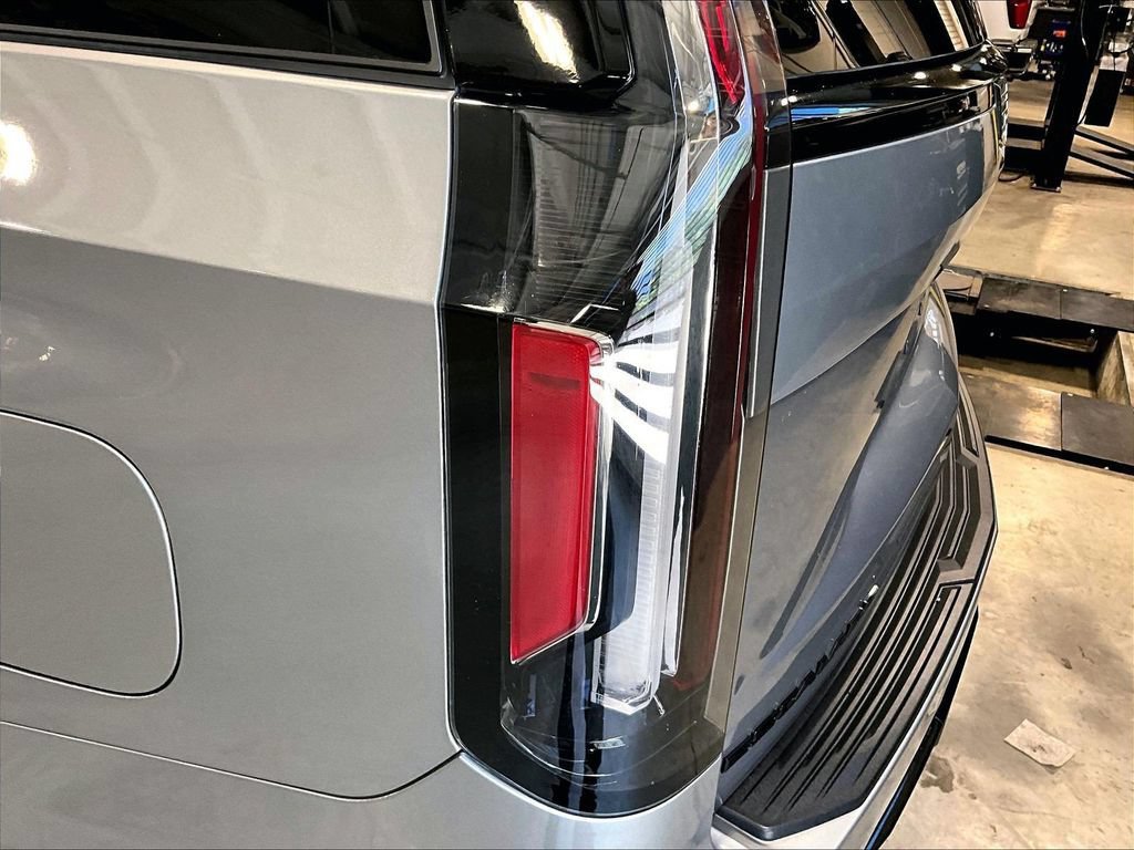 Used 2023 Cadillac Escalade Sport w/ LPO, ONYX Package AWD/4WD image 35